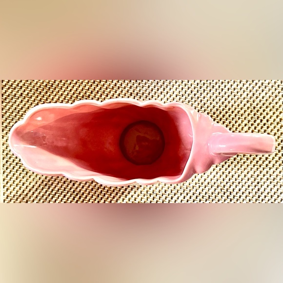 Vintage Pink Bauer USA Pottery Swirl Design Pitcher Flower Vase Signed - Picture 5 of 13